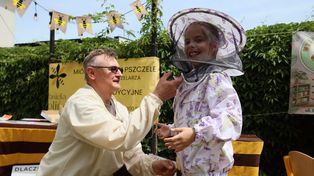 BeeFriendly w Kraśniku. Dzieci budowały domki dla pszczół i poznawały świat zapylaczy