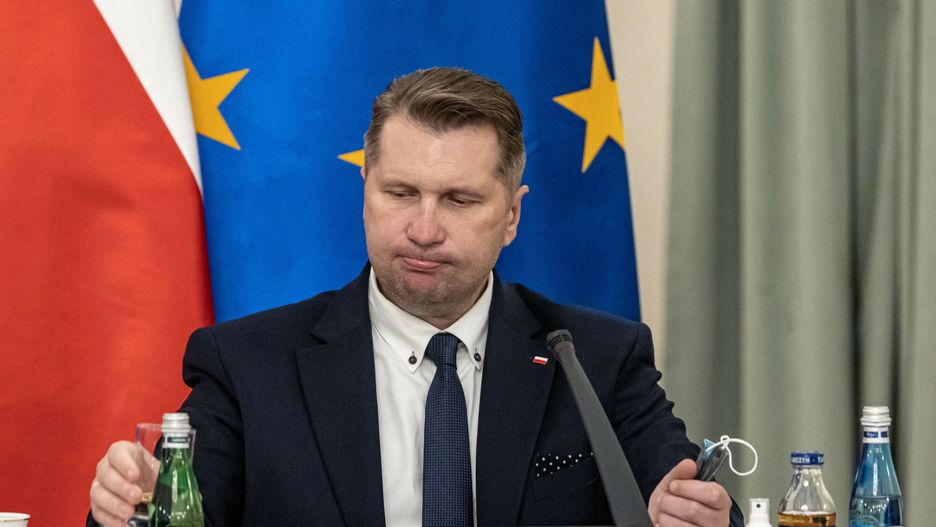 Drugie dno planów Czarnka. Kuratorzy będą modelować szkoły? 
