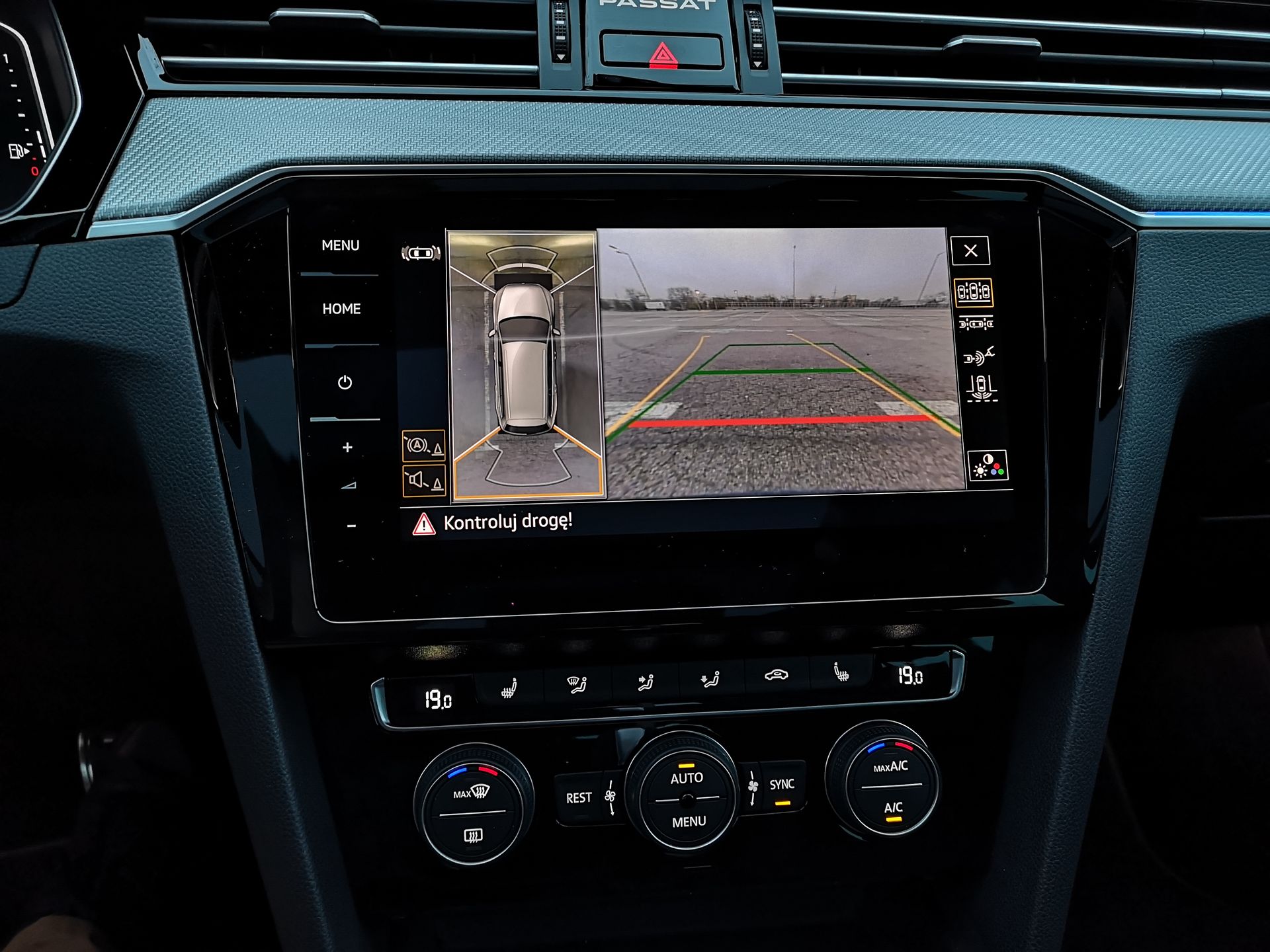 Volkswagen Passat Variant: Kamery 3D i 360 stopni oraz system audio Dynaudio 17