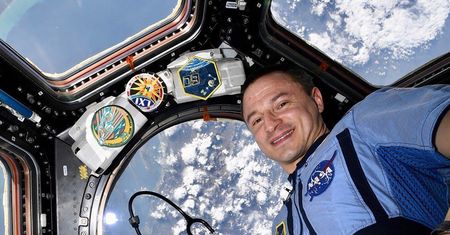 Zdjęcie astronauty obiega cały świat. Tak dziękuje lekarzom za walkę z COVID-19