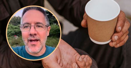 Milioner walczy z bezdomnością. Buduje 99 małych domów dla potrzebujących