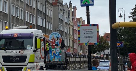 Korki, zamknięte ulice i brak miejsc parkingowych. Witamy w Gdańsku w środku sezonu