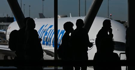 Prawie wróciliśmy do latania jak przed pandemią. Ale na horyzoncie jest jedno poważne zagrożenie