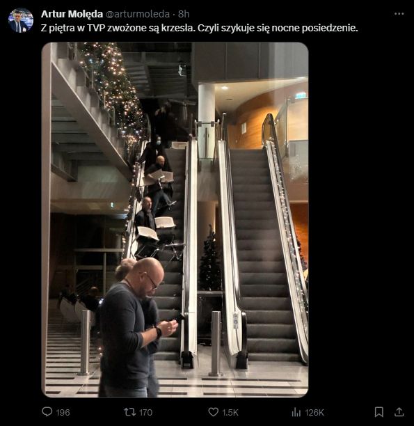 Tak wyglądała nocna "obrona" TVP przez PiS