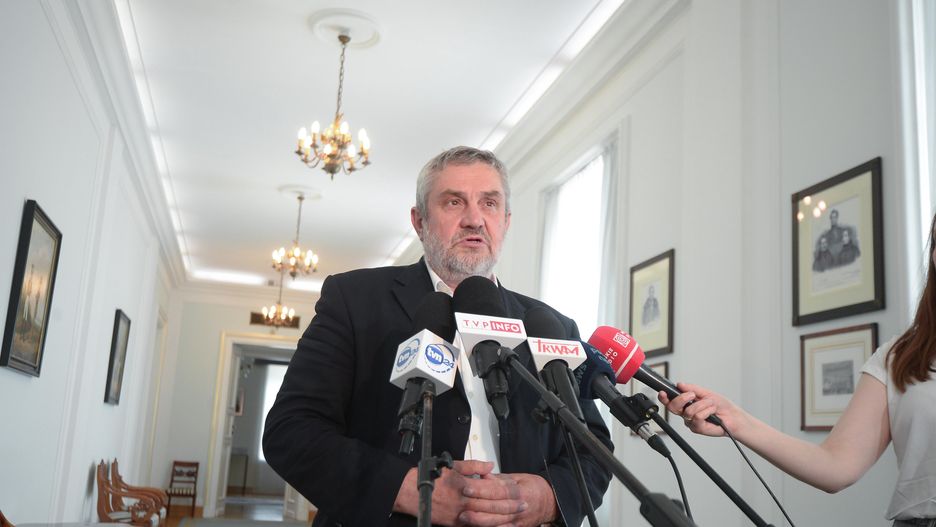 Jan Krzysztof Ardanowskiwe wtorek wystąpił z Prawa i Sprawiedliwości. W środę pojawiła się informacja o jego przystąpieniu do koła Kukiz'15