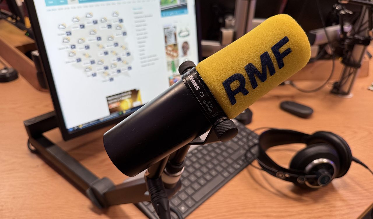 RMF FM nadal liderem, ale traci. Jedynka i Radio Eska mocno w górę