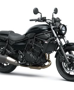 Nowy cruiser od Kawasaki. Eliminator ma nieść czystą radość z jazdy