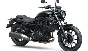 Nowy cruiser od Kawasaki. Eliminator ma nieść czystą radość z jazdy