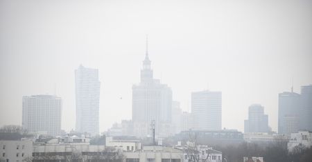 Warszawa. Smog w stolicy. W środę obowiązuje alert żółty