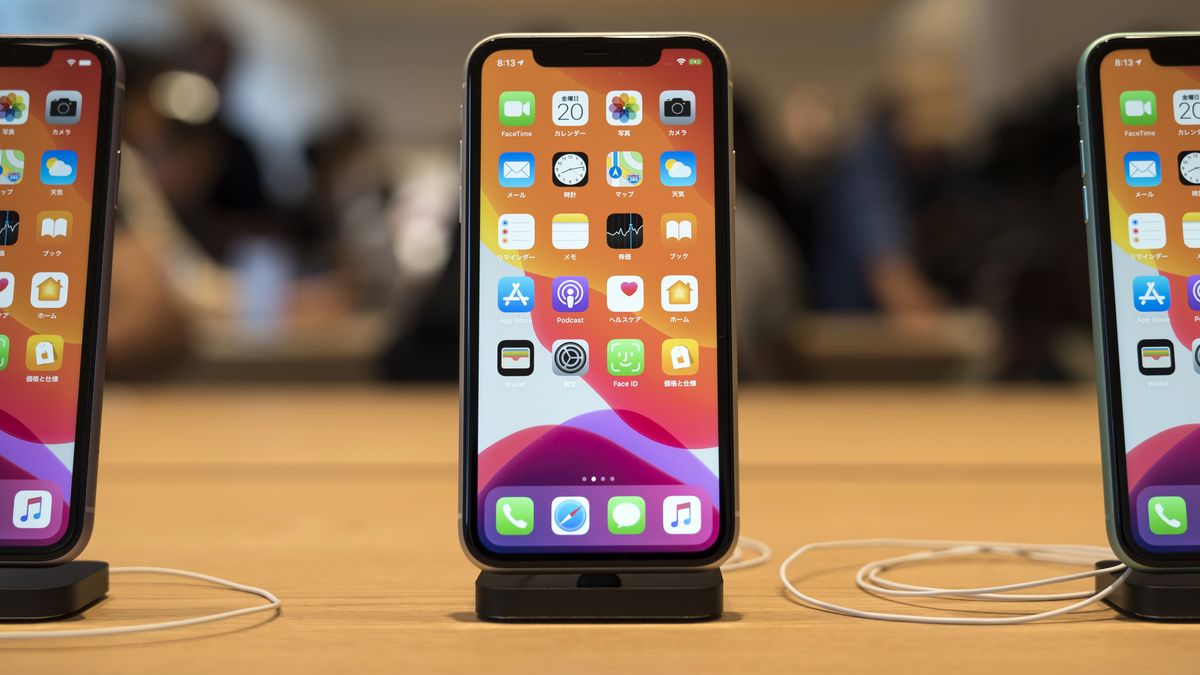 TOKYO, JAPAN - SEPTEMBER 20: Apple Inc.'s iPhone 11 smartphones are displayed in the Apple Marunouchi store on September 20, 2019 in Tokyo, Japan. Apple launched the latest iPhone 11 models featuring a dual-camera system today.  (Photo by Tomohiro Ohsumi/Getty Images)