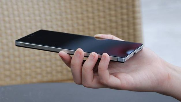 Oto kolejny idealny smartfon do selfie. iOcean X8 ma przednią kamerkę z autofocusem 1