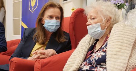 Oszustwa metodą na "czternastkę". Prezes ZUS przestrzega seniorów