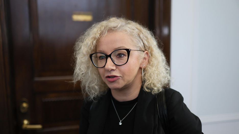 Katarzyna Kotula
Leszek Szyma�ski
minister, polityka, sejm, sejmie, Ludzie, portret