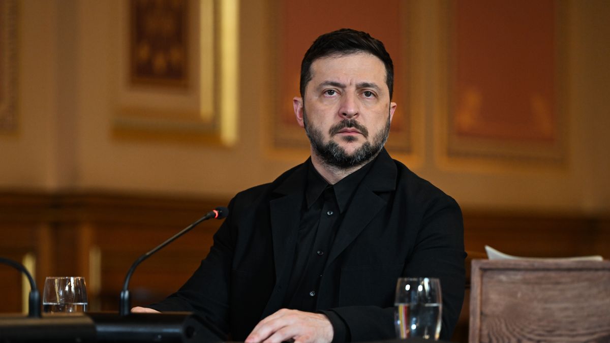 Volodymyr Zelenskiy, Ukraine's president, during Coalition of the Willing meeting in London, UK, on Friday, Oct. 24, 2025. Zelenskiy said he won't recognize any territorial swaps during potential peace negotiations with Russia as he tries to rally financial support from European allies. Photographer: Chris J. Ratcliffe/Bloomberg via Getty Images