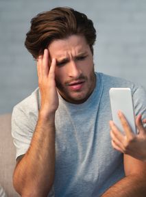 Czy flirt z chatbotem to zdrada? Prawnicy mają pełne ręce roboty