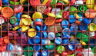 Recykling to fikcja? Mniej niż 10 proc. nowego plastiku pochodzi z "odzysku"