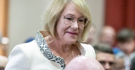Dyrektorka szkoły nie wytrzymała. Pozywa kurator Barbarę Nowak
