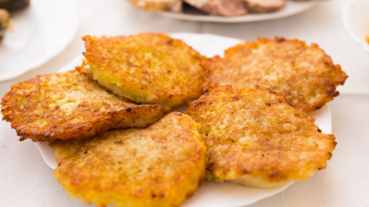 Chrupiące placki ziemniaczane można zrobić w piekarniku