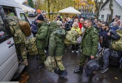 "Sukces" Putina. Więcej Rosjan uciekło z kraju, niż poszło w kamasze