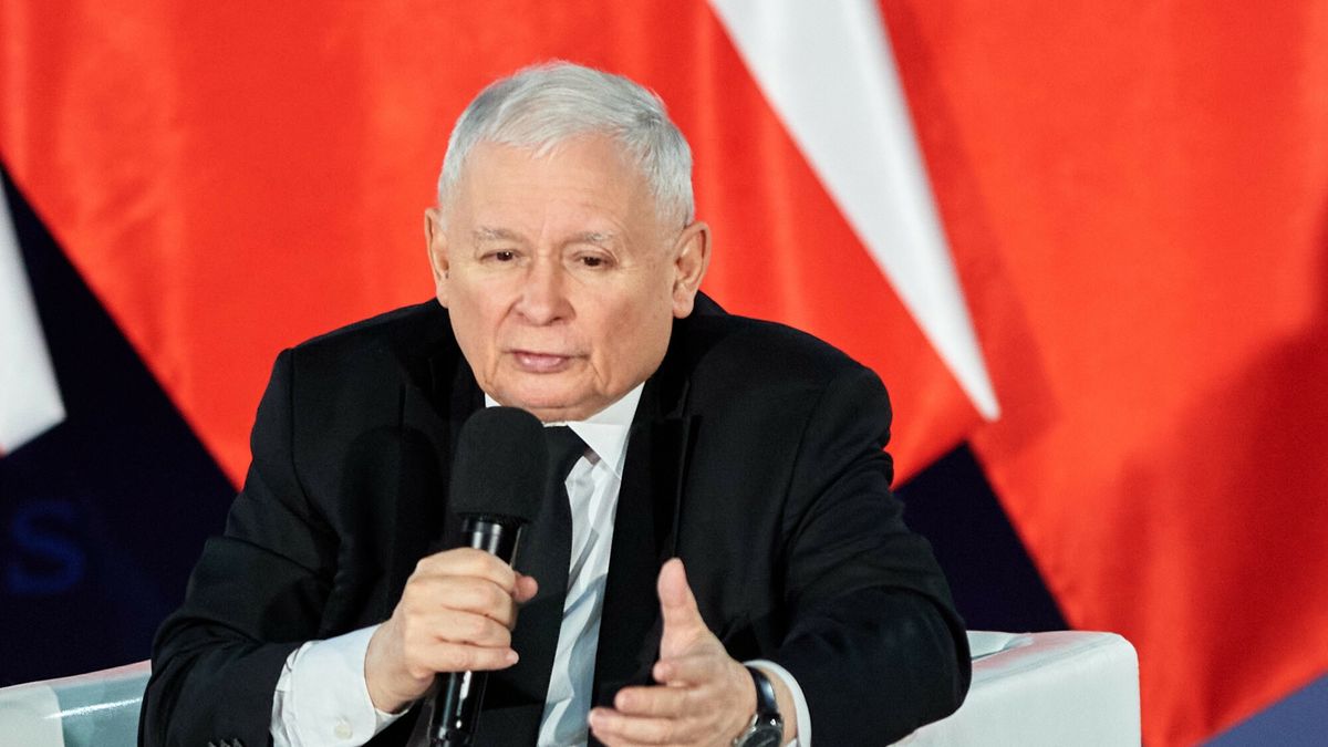 Jaros?aw Kaczy?ski w Tomaszowie Mazowieckim
23.11.2022 Tomaszow Mazowiecki Powiatowe Centrum Animacji Spolecznej Spotkanie Prezesa PiS Jaroslawa Kaczynskiego z mieszkancami Tomaszowa Mazowieckiego N/z Jaroslaw Kaczynski Fot. Lukasz Szelag/REPORTER
Lukasz Szelag/REPORTER