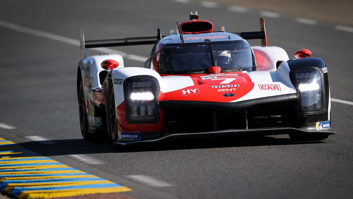 Toyota dojechała do mety, ale nie obyło się bez problemów