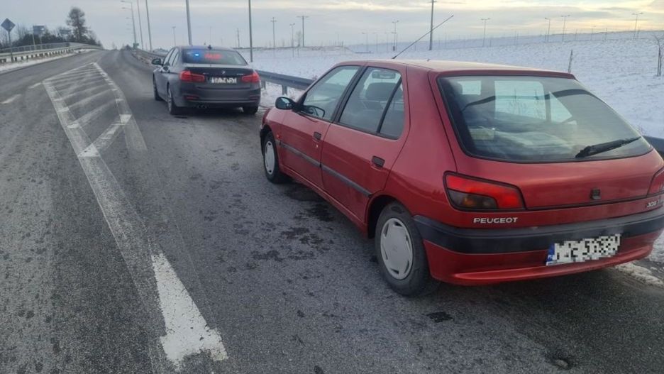 Jechał pod prąd na S7