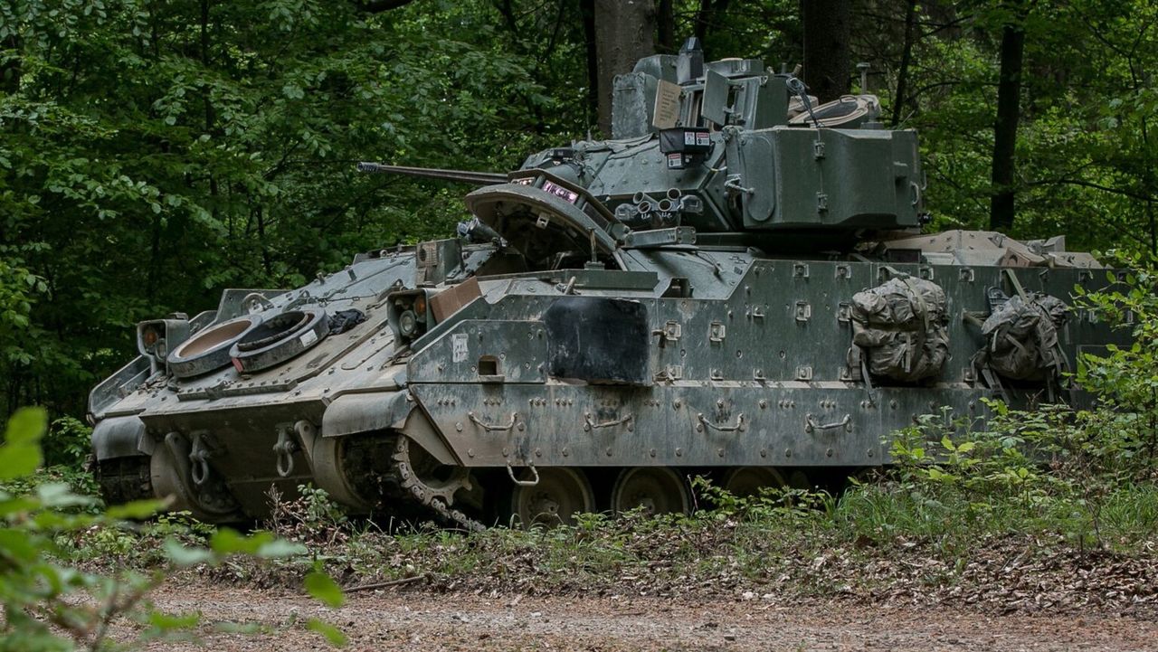 Croatia receives its first M2A2 Bradley ODS tanks, identical to those ...