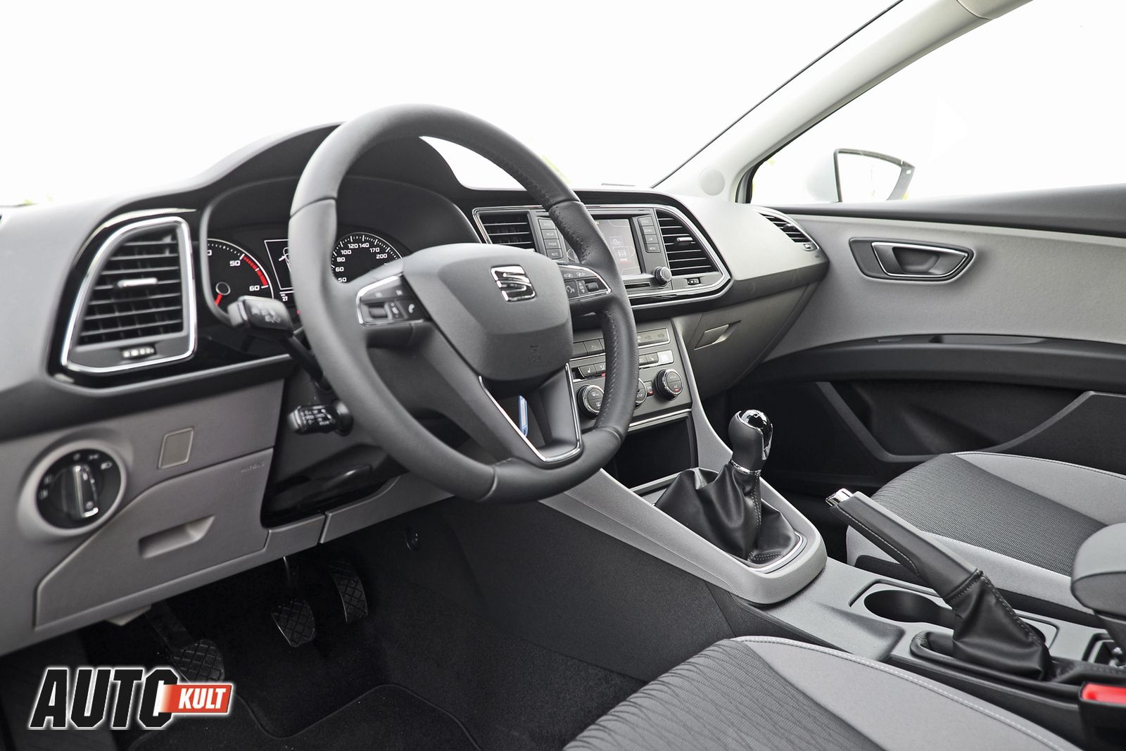 Seat Leon ST 1,6 TDI 105 KM Style - test [galeria] 13