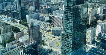 Złota 44. Dantejskie sceny w luksusowym apartamentowcu Warszawy