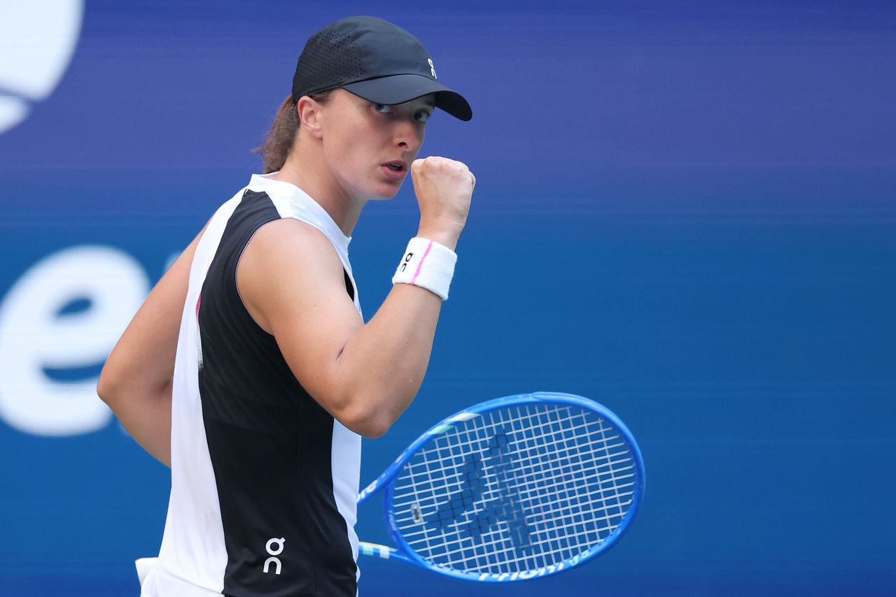 Iga Świątek umacnia swoją pozycję. Odrobiła stratę do Sabalenki