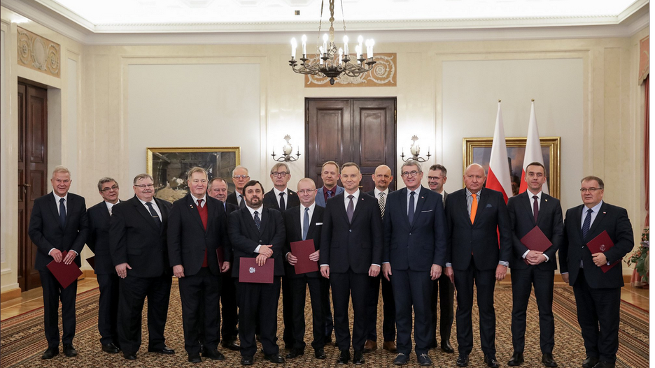 Prezydent powołał nową radę. Znaleźli się w niej sami mężczyźni.
