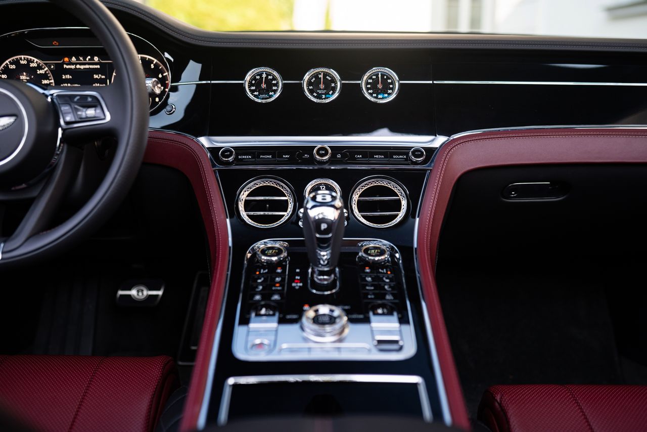 Bentley Continental GT Convertible V8 (2022)