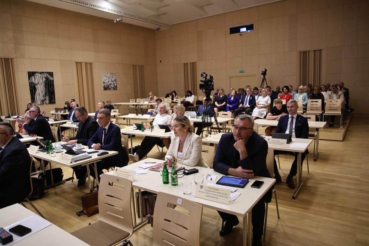 Sesja Sejmiku Województwa Świętokrzyskiego. Oglądaj na żywo
