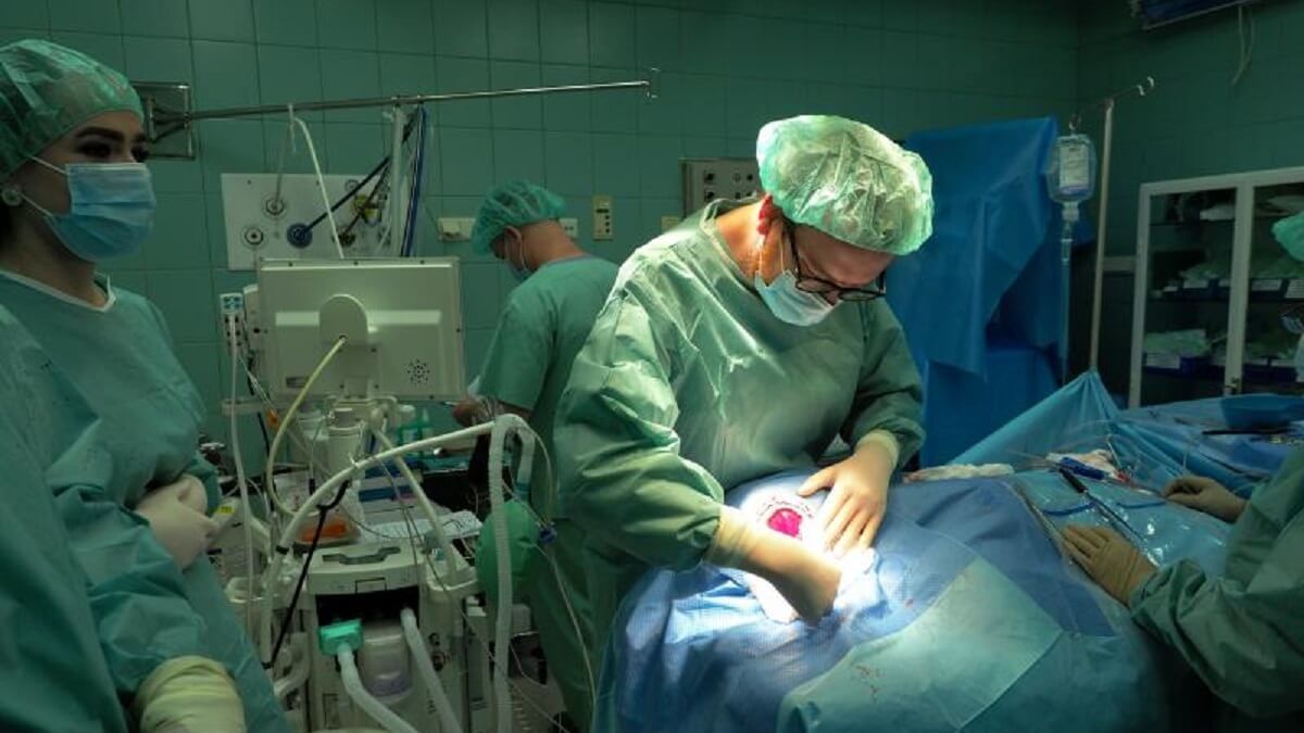 Operacja odtworzenia skóry głowy przeprowadzona przez lekarzy SPSK 1
