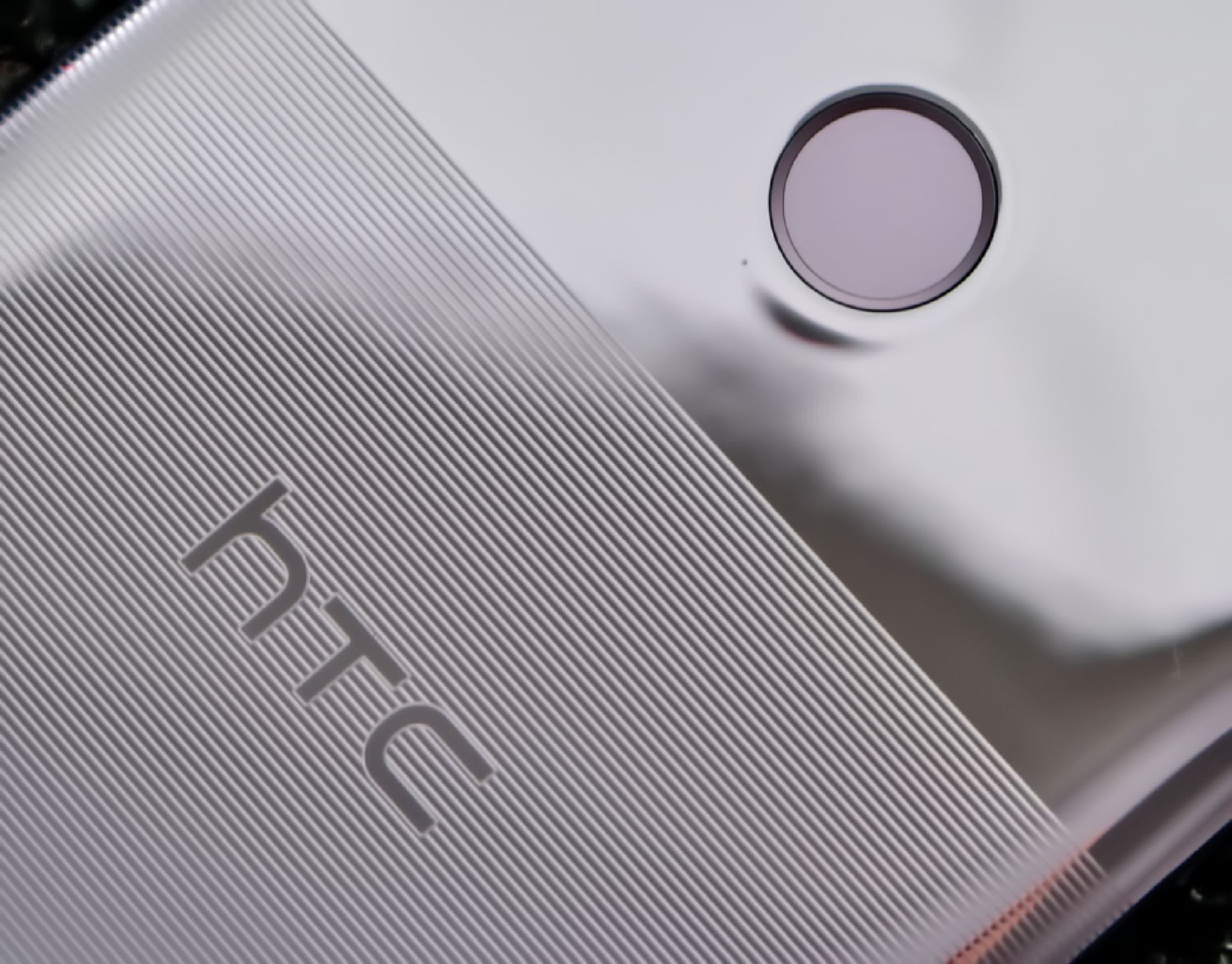 HTC U12 Life oficjalnie. Wizualnie wyróżnia się z tłumu [+ pierwsze wrażenia] 2