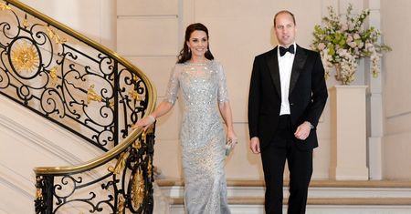 Księżna Kate w sukni za ponad 15 tysięcy na balu w Paryżu! (ZDJĘCIA)