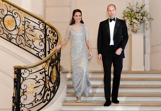 Księżna Kate w sukni za ponad 15 tysięcy na balu w Paryżu! (ZDJĘCIA)