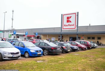 Nowy system na parkingach Kauflandu. Oto na czym polega
