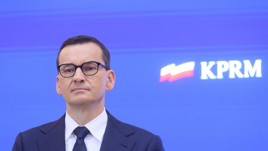 Konferencja po posiedzeniu rz?du
Fot. Wojciech Olkusnik/East News, Warszawa, 23.08.2022. Konferencja prasowa po posiedzeniu rzadu, z  udzialem premiera Mateusza Morawieckiego (n/z), minister klimatu i srodowiska Anny Moskwy oraz sekretarza stanu w Ministerstwie Finansow Sebastiana Skuzy.
Wojciech Olkusnik