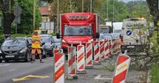 Budowa S 74 przez Kielce. Zmiany w okolicach ulicy Jesionowej, wycinka drzew i duże utrudnienia. Korki. Zobaczcie, co się dzieje
