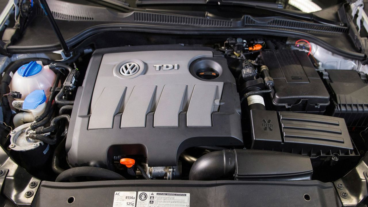 Sztuczki handlarzy samochodów część 5: różne moce w turbodieslach. Jak sprawdzić moc w silniku TDI?