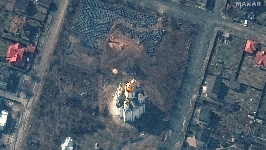 Wojna w Ukrainie - zdj?cia satelitarneThis handout satellite image released by Maxar Technologies on April 3, 2022 shows a closer view of a probable grave site (upper C) near the Church of Saint Andrew and Pyervozvannoho All Saints in Bucha, Ukraine, on March 31, 2022. (Photo by Satellite image ?2022 Maxar Technologies / AFP) / RESTRICTED TO EDITORIAL USE - MANDATORY CREDIT "AFP PHOTO /Satellite image ?2022 Maxar Technologies " - NO MARKETING - NO ADVERTISING CAMPAIGNS - DISTRIBUTED AS A SERVICE TO CLIENTS - The watermark may not be removed/cropped-