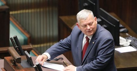 Marek Suski nie wiedział, że ma włączony mikrofon. Bulwersujące słowa