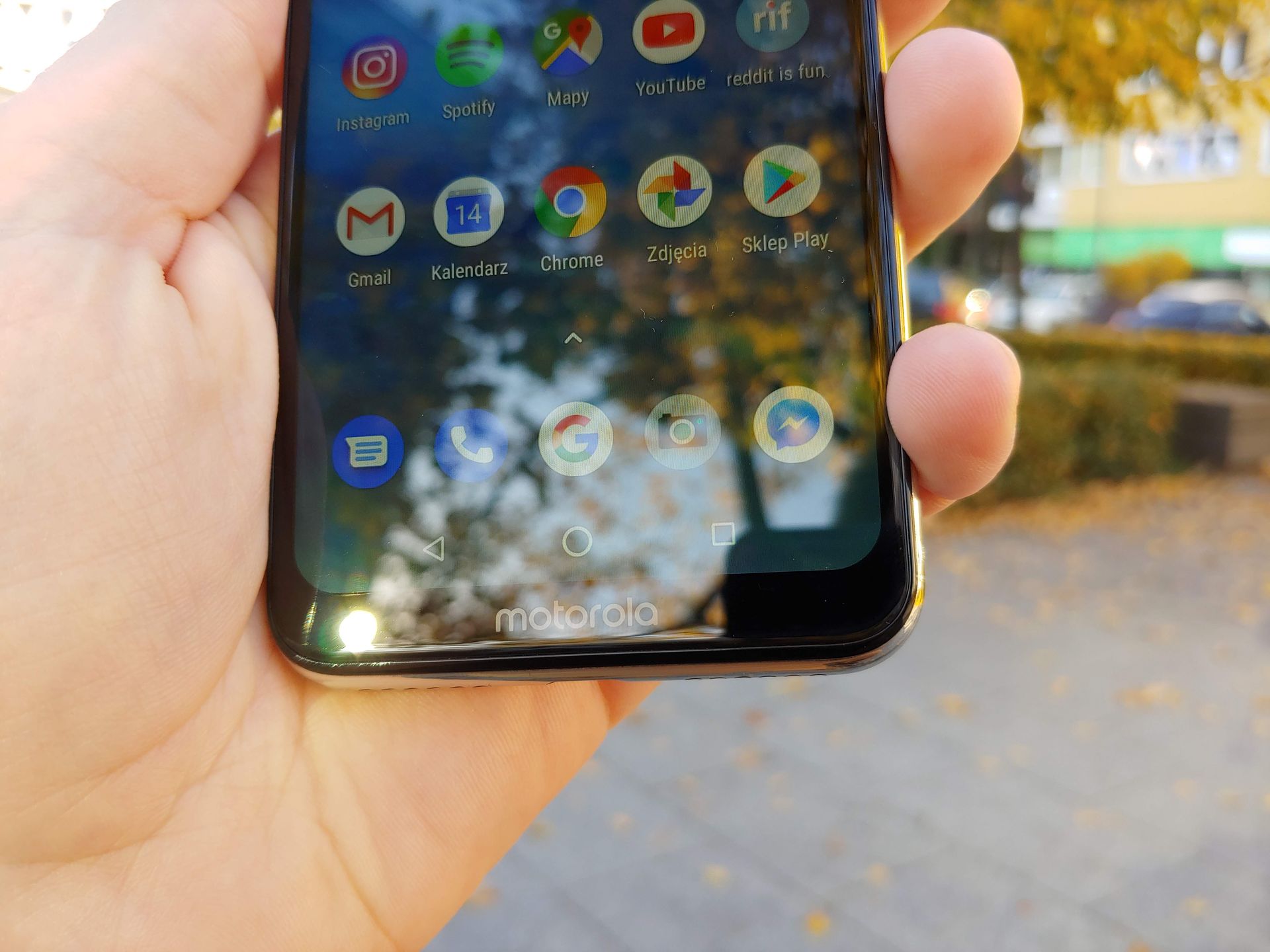 Motorola One to złoty standard niedrogich telefonów [minitest] 3