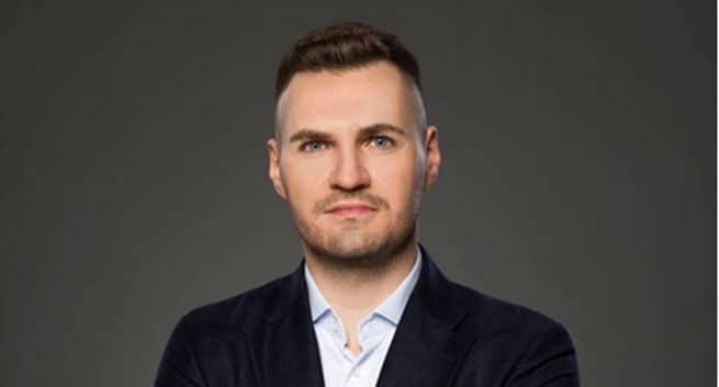 Krzysztof Olszewski odpowiada za komunikację korporacyjną w Play