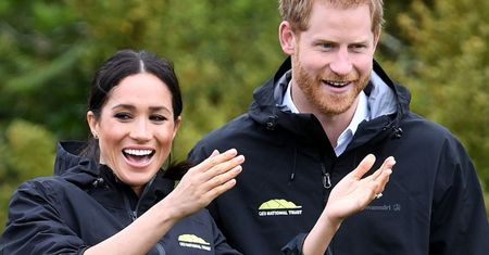 Meghan Markle i "po prostu" Harry mogą zgarnąć MILION DOLARÓW za wywiad. "Meghan chce się w końcu wytłumaczyć"