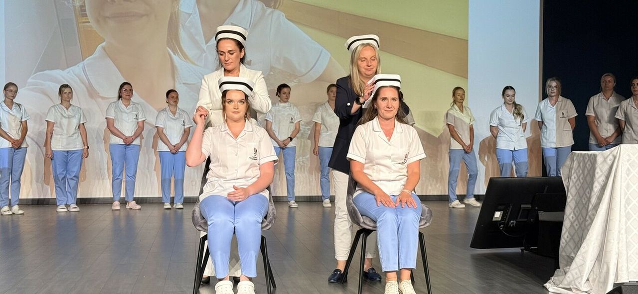 Czepkowanie w ANS w Pile – symboliczny moment na drodze do zawodu pielęgniarki i pielęgniarza