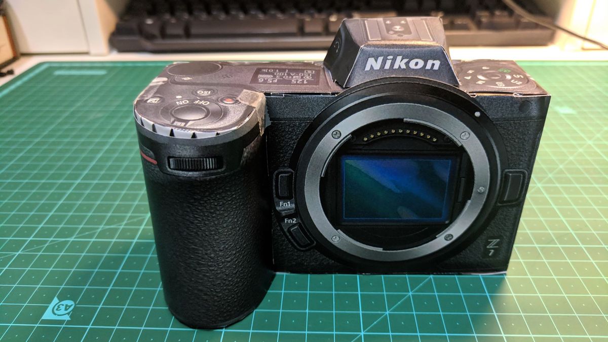 Chcesz mieć Nikona Z7 przed wypuszczeniem na rynek? Wydrukuj go i złóż 1