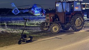 Warszawa: Dwóch 14-latków na jednej hulajnodze zderzyło się z traktorem na Przyczółkowej. W akcji śmigłowiec LPR