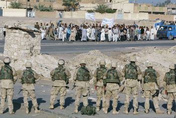Bojownicy będą tłumić protesty. Iran podjął decyzję